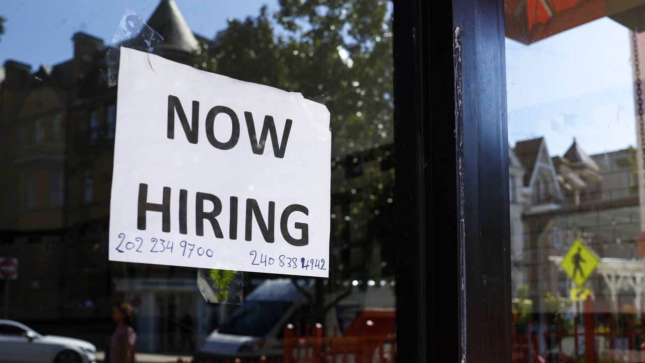 Спад на молбите за помощи за безработица в САЩ