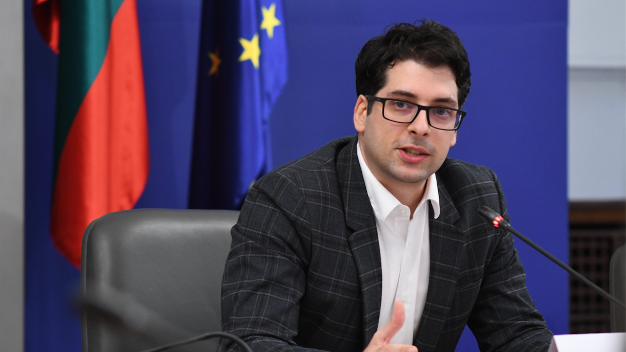 Пеканов предупреди: НС не е одобрило нито един от законите по Плана за възстановяване, заложени са 724 млн. евро