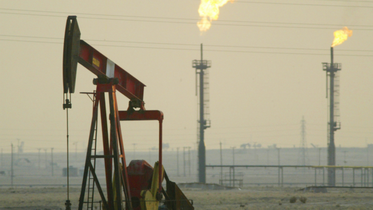 Страните от ОПЕК+ не промениха нивата за добив на петрол
