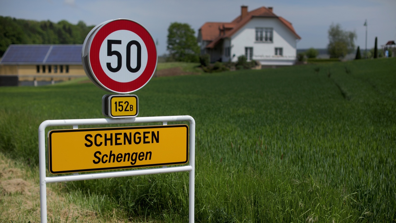 Защо Нидерландия не ни иска в Шенген?