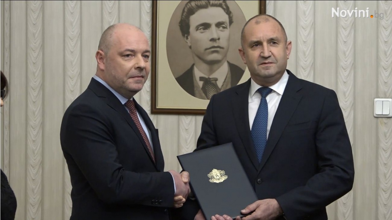 Проф. Николай Габровски е номинацията на ГЕРБ за премиер, той прие мандата от Радев