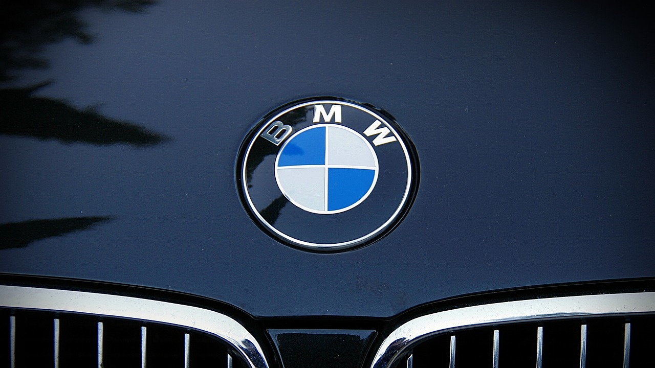 BMW шокира феновете си с призив