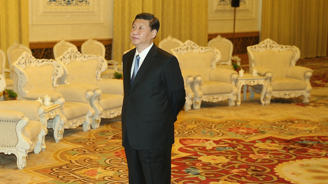 Китайският президент  отдаде почит на покойния лидер на страната Дзян Дзъмин