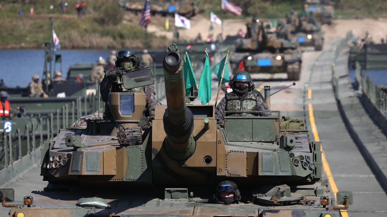 Първи танкове от Южна Корея пристигнаха в Полша