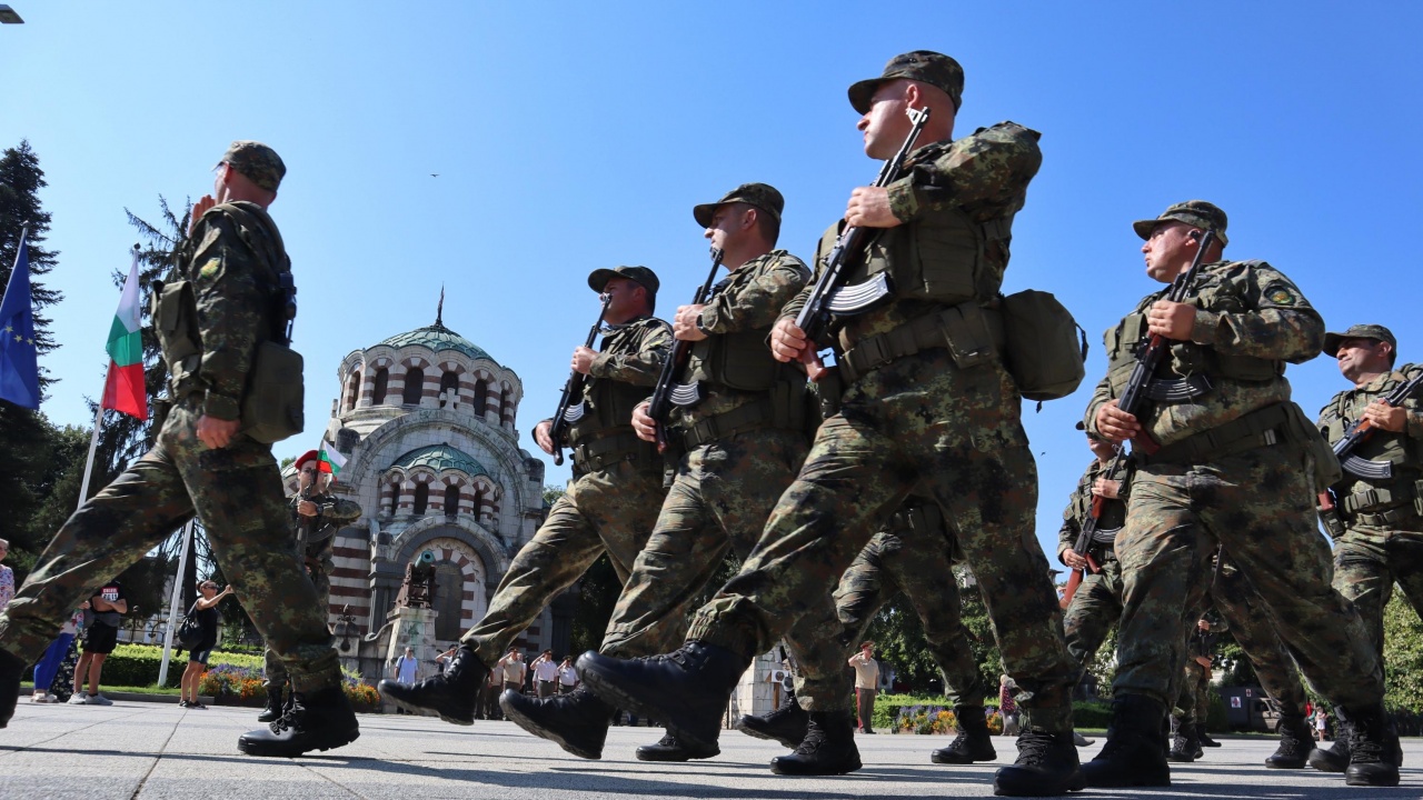 Сухопътните войски търсят 225 войници