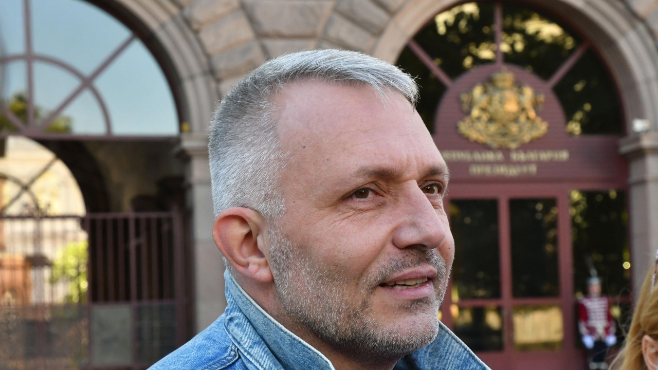 Хаджигенов: Депутати от БСП са за затвора, Рашидов ще ги накаже, като ги наеме да му метат ателието