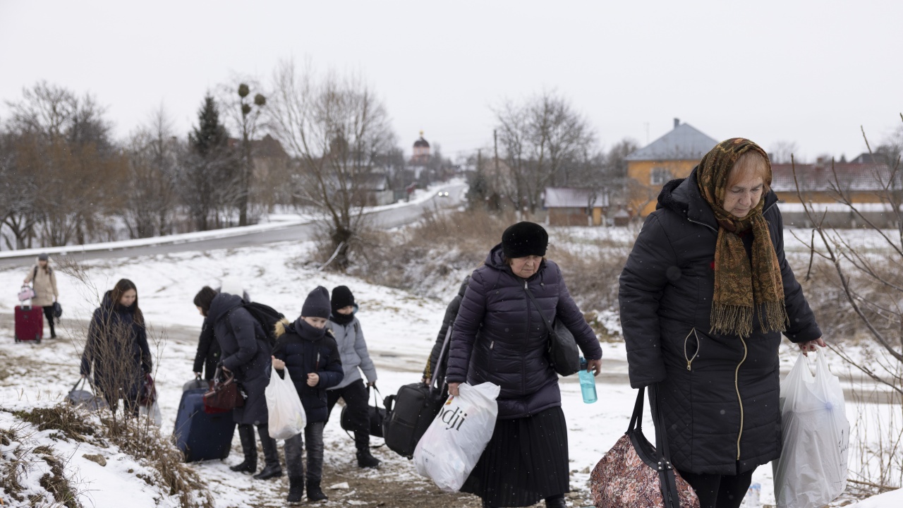 Заради зимната си ваканция: Чешки депутати изместват украински бежанци от почивен дом на парламента