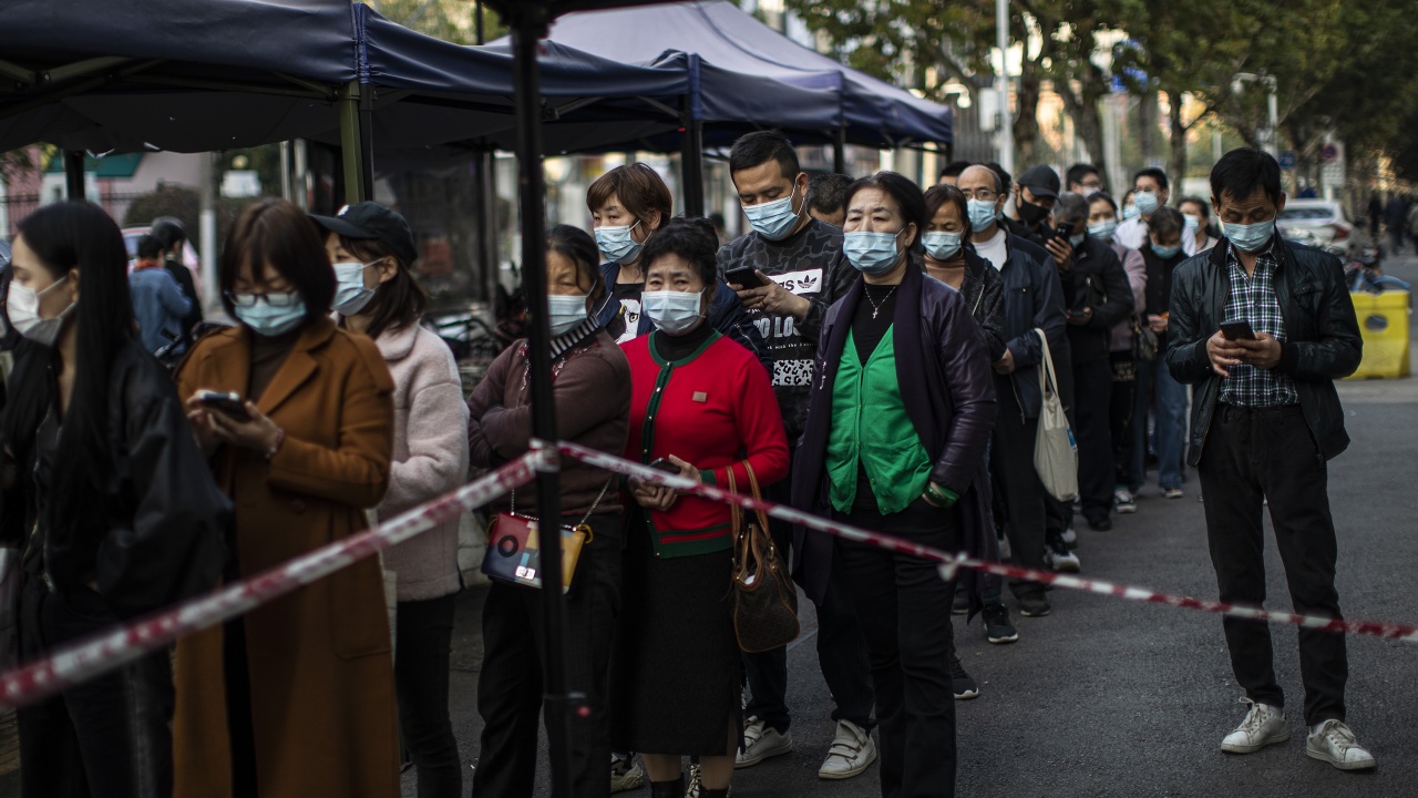 Криза за лекарства в Китай на фона на страховете от нова COVID пандемия