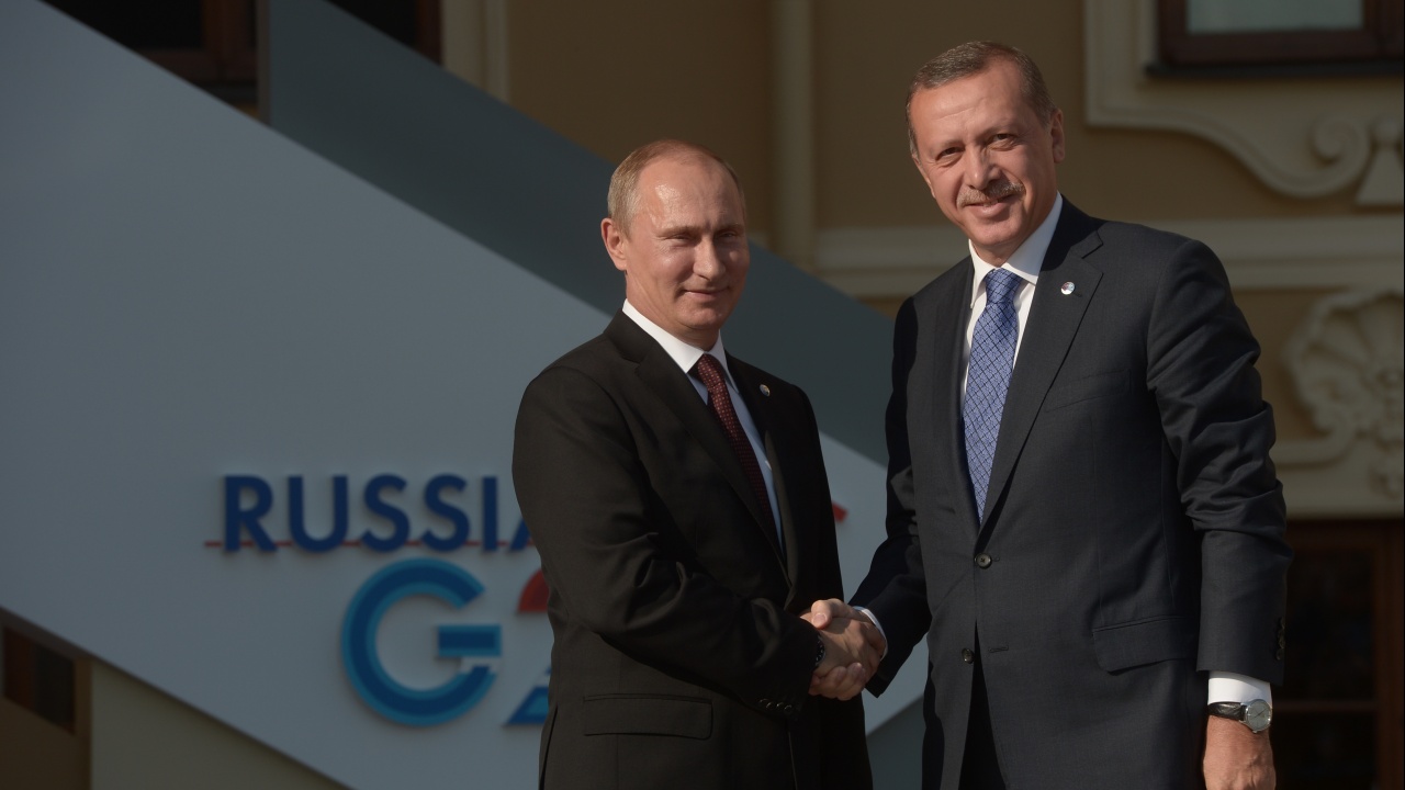 Ердоган и Путин обсъдиха възможностите за износ и на други стоки по т. нар. „зърнен коридор“