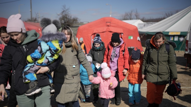 Япония ще отпусне помощ за украинските бежанци в България