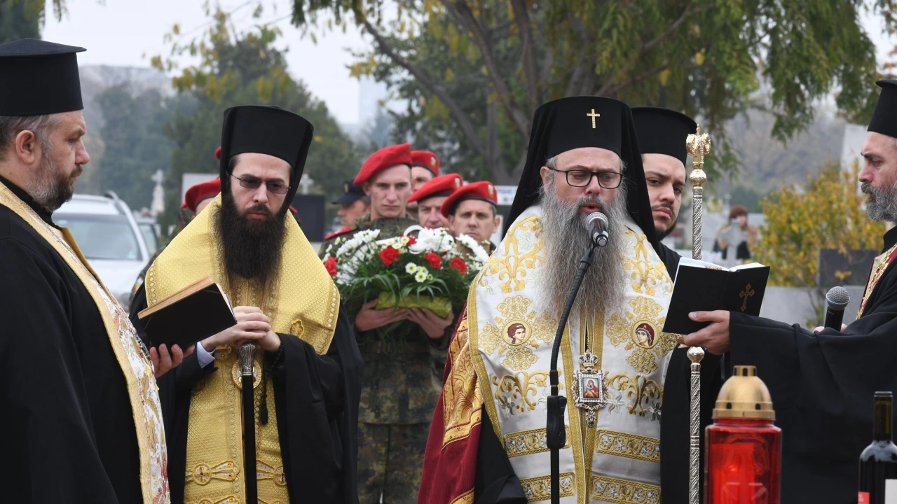 Лично от патриарх Неофит пловдивският митрополит Николай получи поздравление по