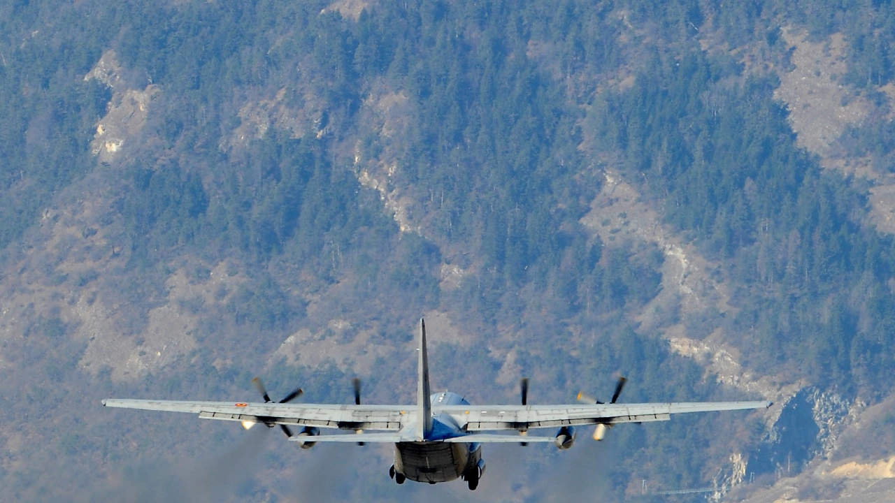 Военен самолет се е разбил в централната част на Турция