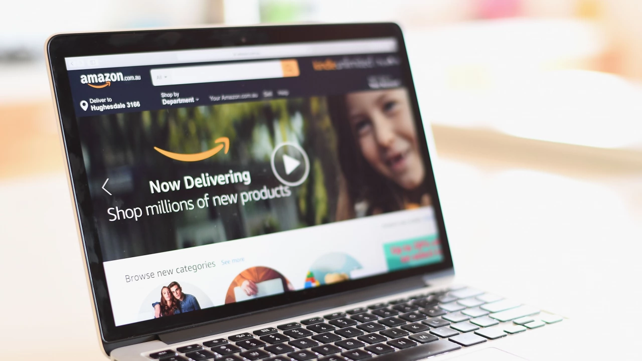 Платформата за онлайн търговия Amazon се срина и спря коледните покупки на