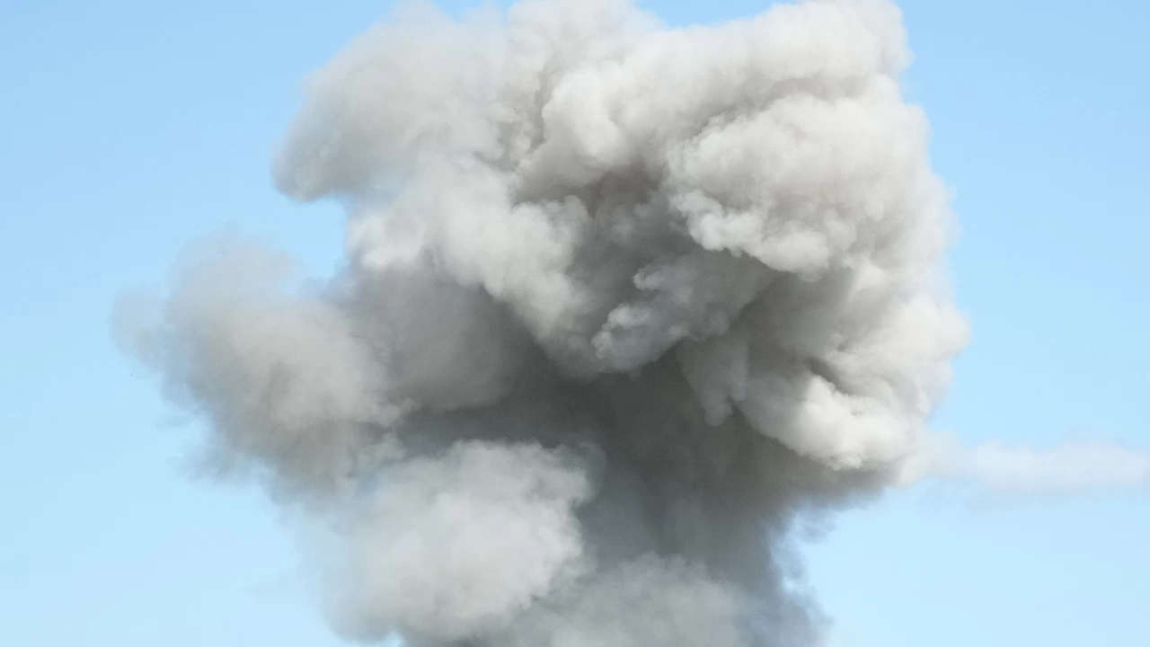 Взрив отекна днес над окупирания от Русия през 2014 г