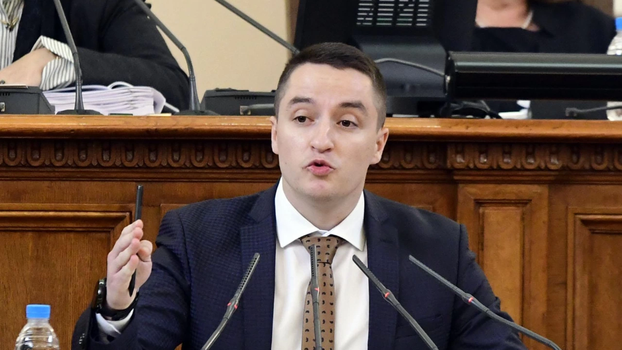 След изслушване на Явор Божанков Общото събрание на Парламентарната група