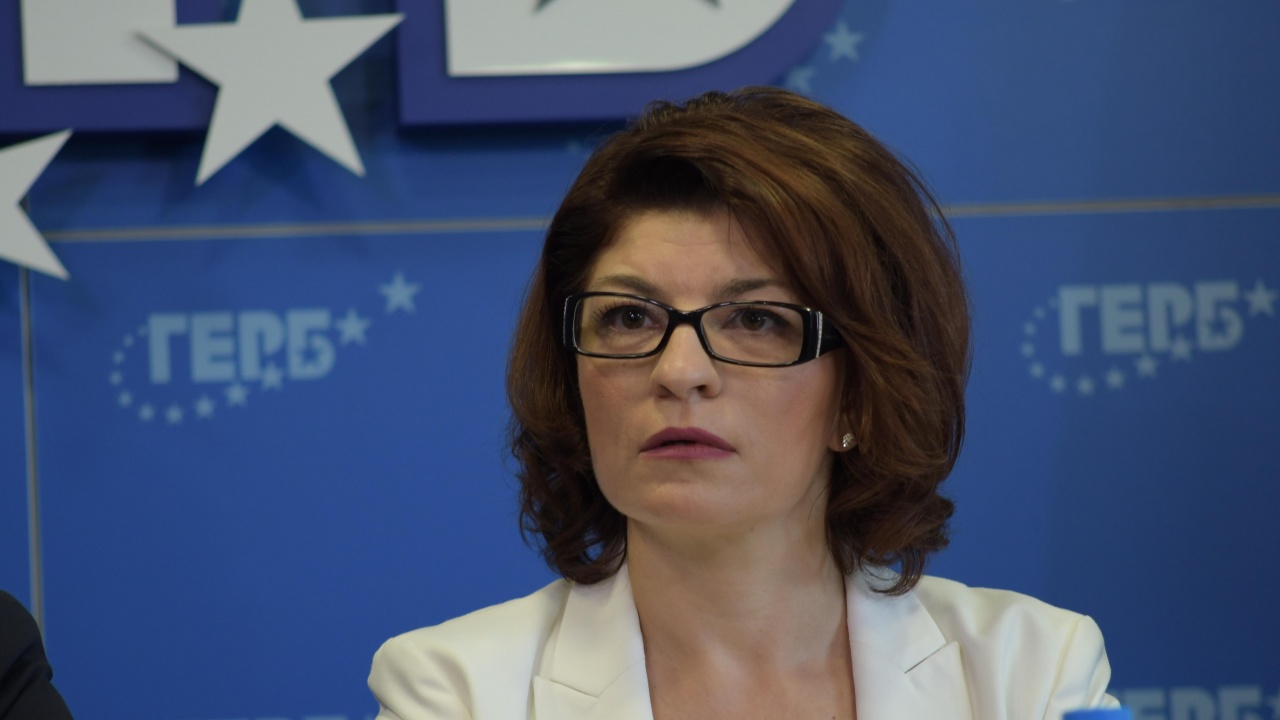 Десислава Атанасова: За нас по-важна е държавата