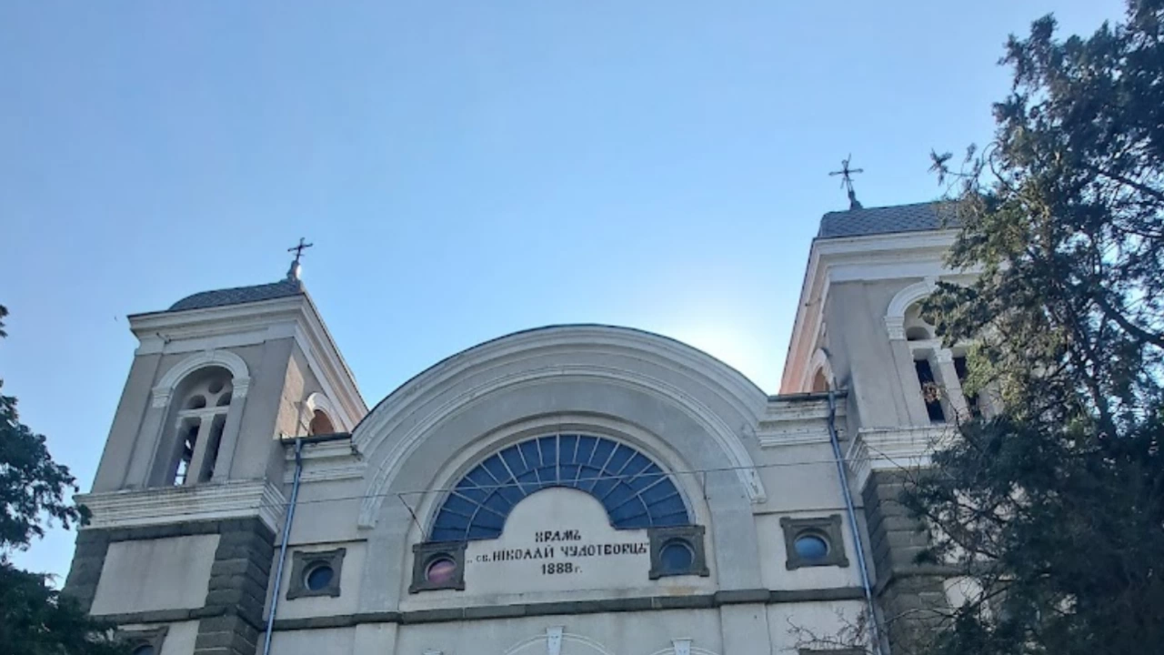 Най голямата църква в Ямбол – Св Николай Чудотворец е