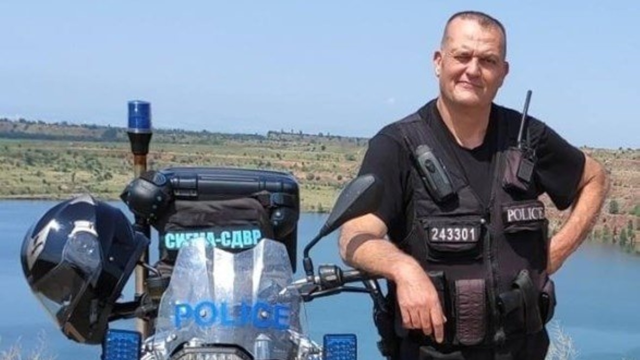 Почина полицаят, блъснат от бус с мигранти на АМ "Тракия"