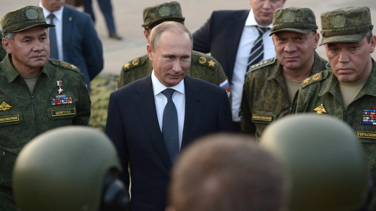 Путин поиска от военната индустрия в Русия да ускори производството