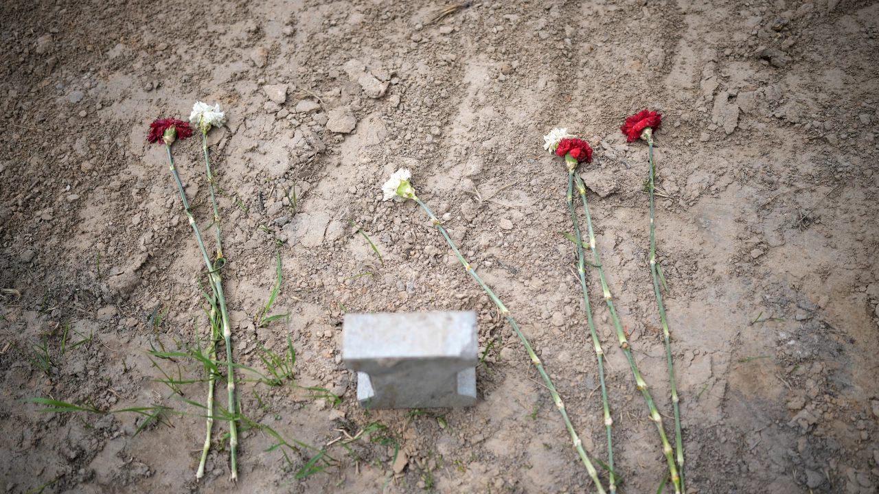 Поляк загинал в сражение в Украйна беше погребан в родината
