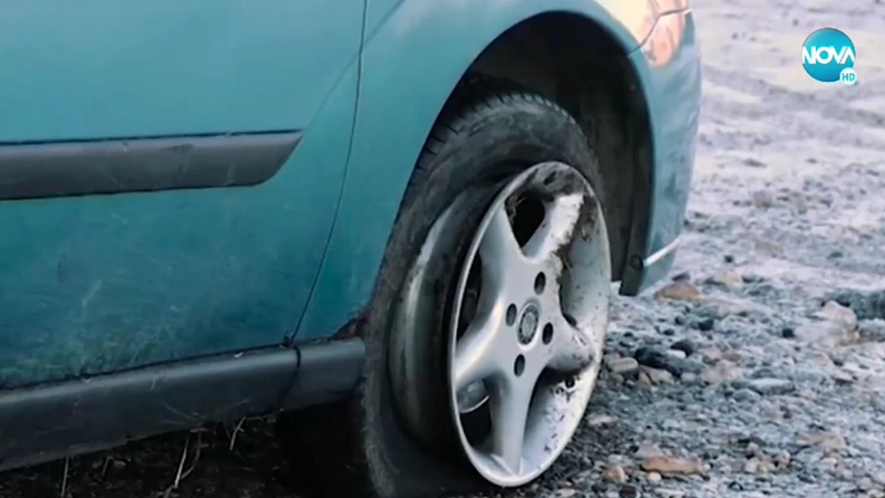 Мъж наряза гумите на 56 коли паркирани пред жилищни коопераци