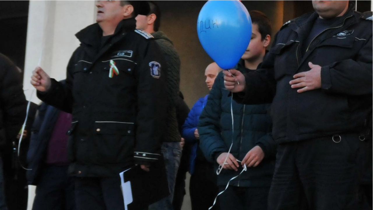 Служители на следствения арест в Разград излязоха на протест заради пребит колега