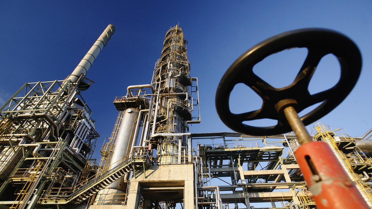 Турция намалява цените на природния газ и електричеството за промишлените потребители