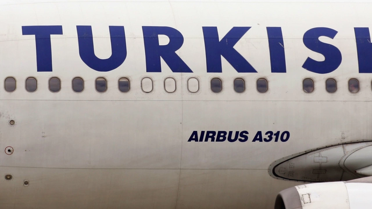 Самолет на Търкиш еърлайнс изпълняващ пътнически полет от Истанбул за