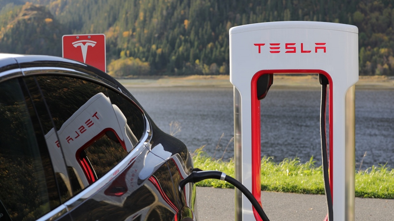 Tesla сваля цените  на своите коли за втори път в рамките на три месеца
