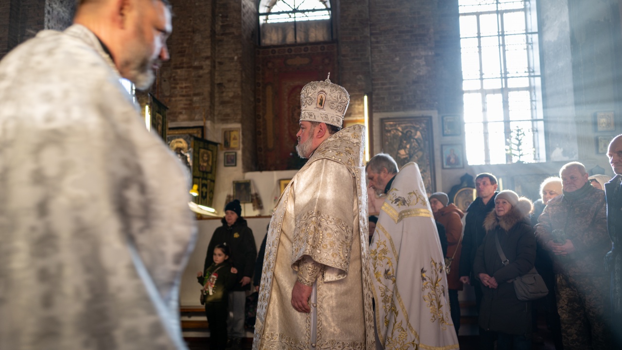 Зеленски наложи санкции на 13 свещеници, Русия сравни постъпката му със сатанизъм