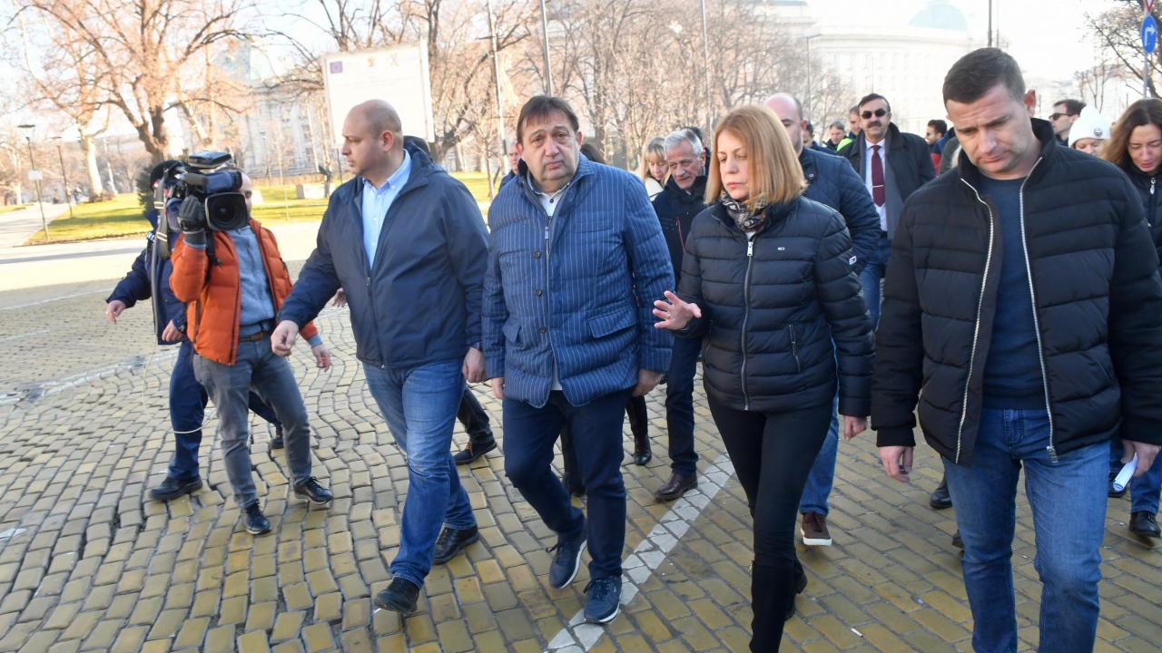 Регионалният министър инспектира ремонта на жълтите павета в София