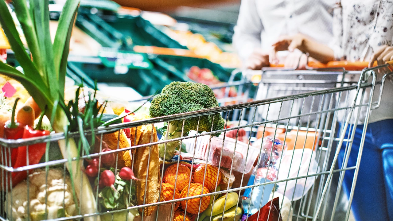 Инфлацията която отразява цените на храните във Великобритания достигна рекордни