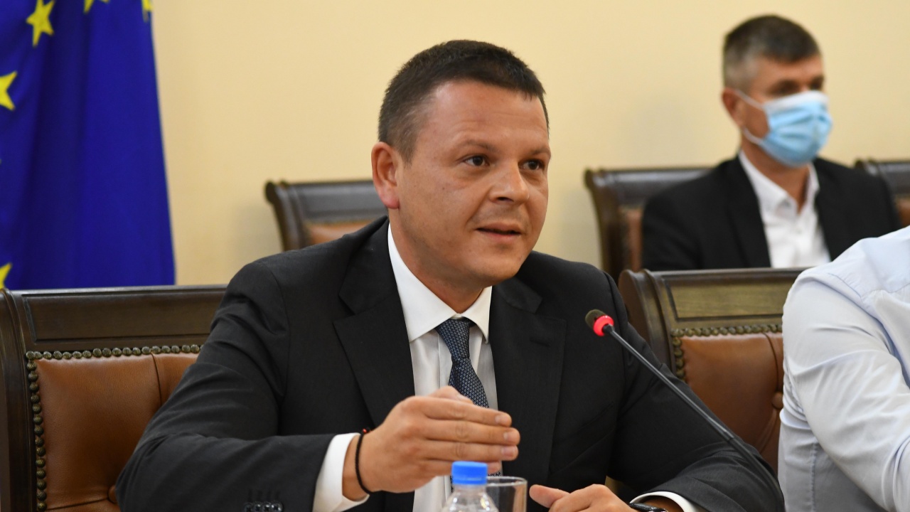 Министър Алексиев за състоянието на БДЖ: Остарял подвижен състав, недобра поддръжка и липса на кадри