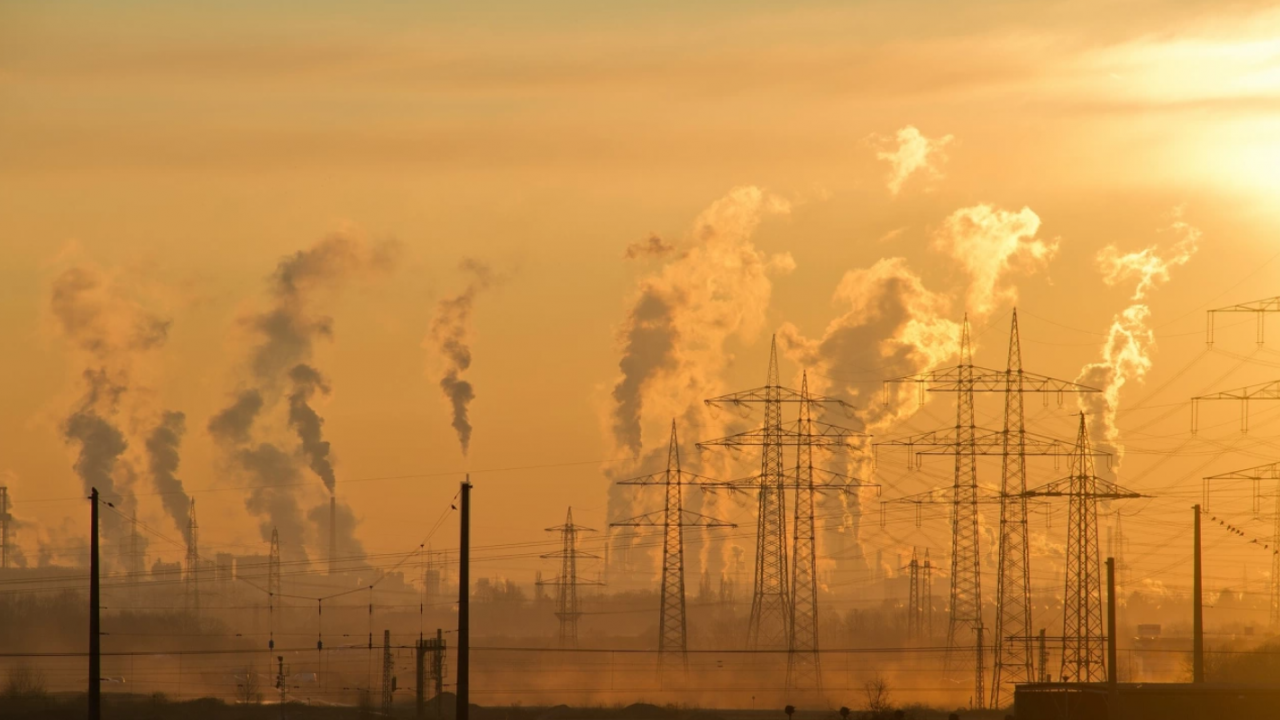 Енергийната комисия: МС да предоговори Плана за възстановяване за въглищните централи
