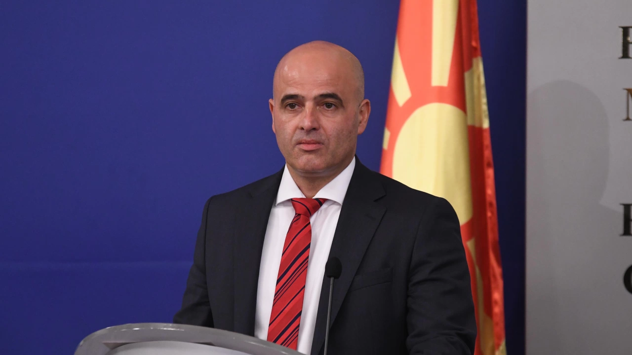 Министър председателят на Република Северна Македония Димитър Ковачевски в телефонен разговор