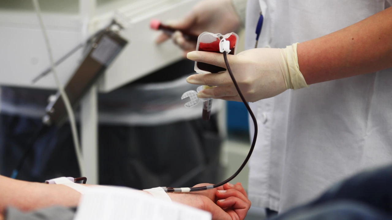 Акция по кръводаряване организират близки и колеги на тежко пострадалата