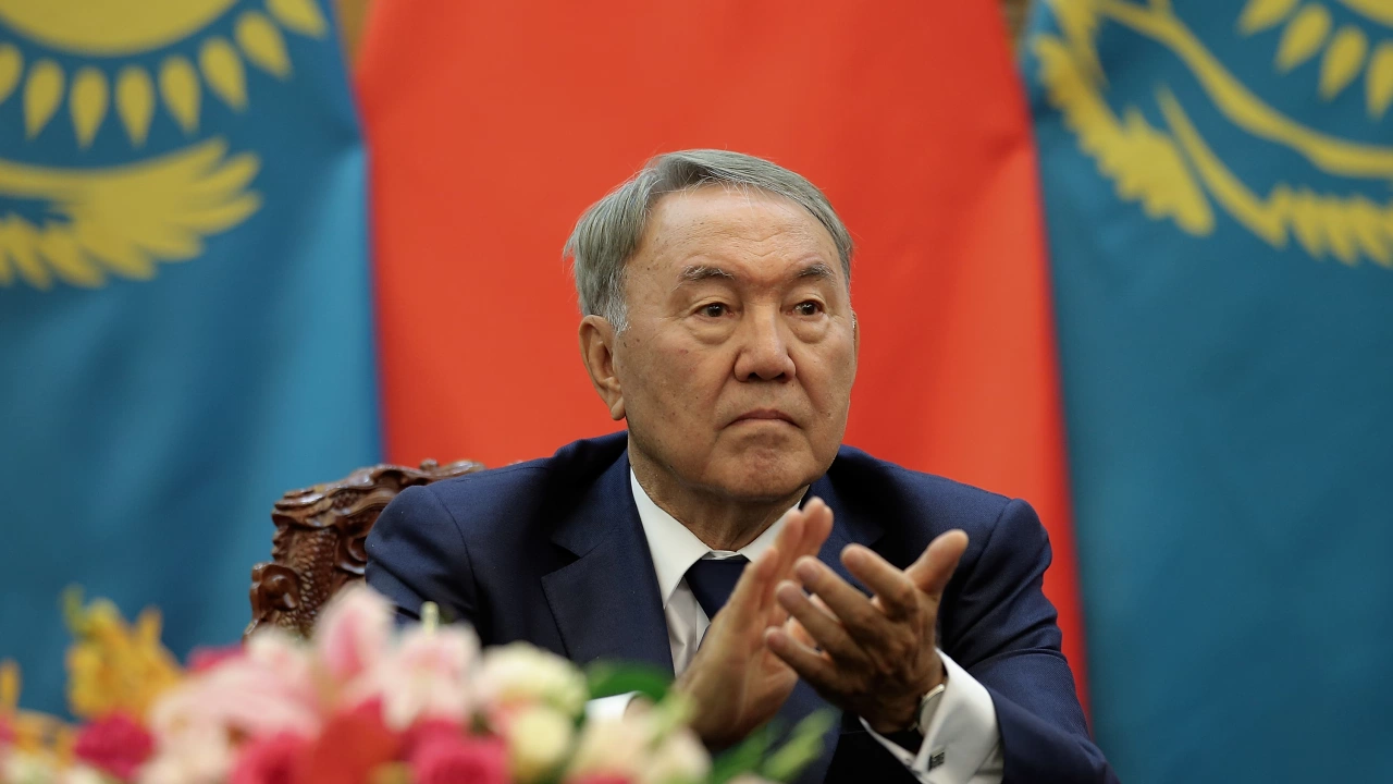 Казахстан отмени днес закон предоставящ значителни пълномощия на експрезидента Нурсултан