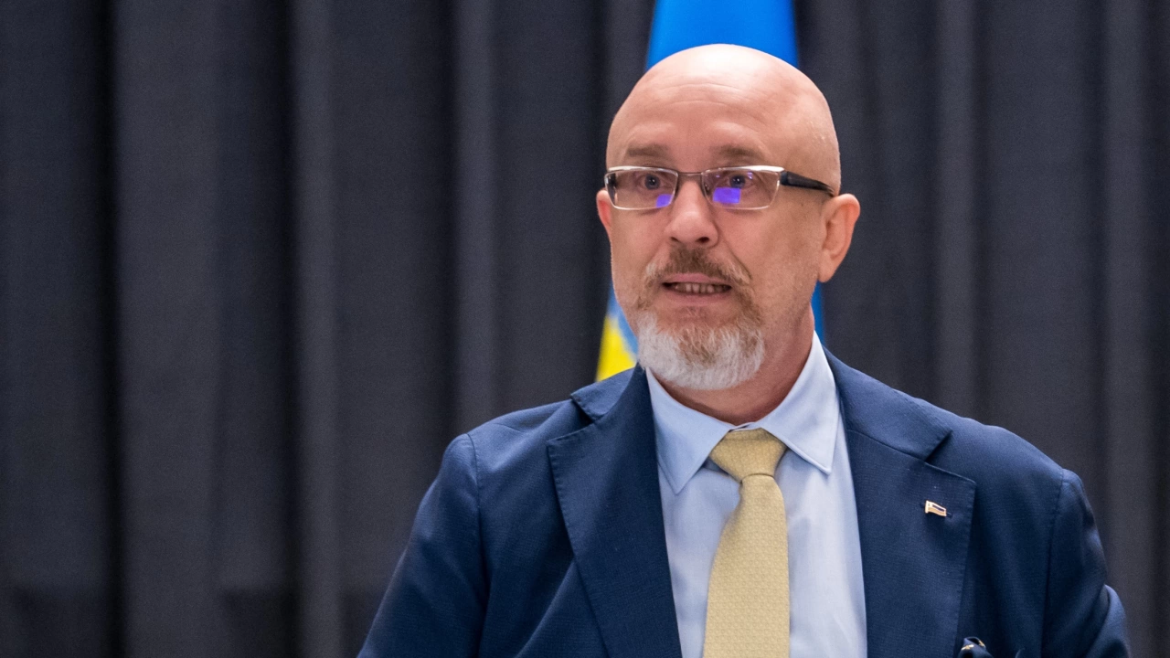 Украинският министър на отбраната Олексий Резников заяви че страната му