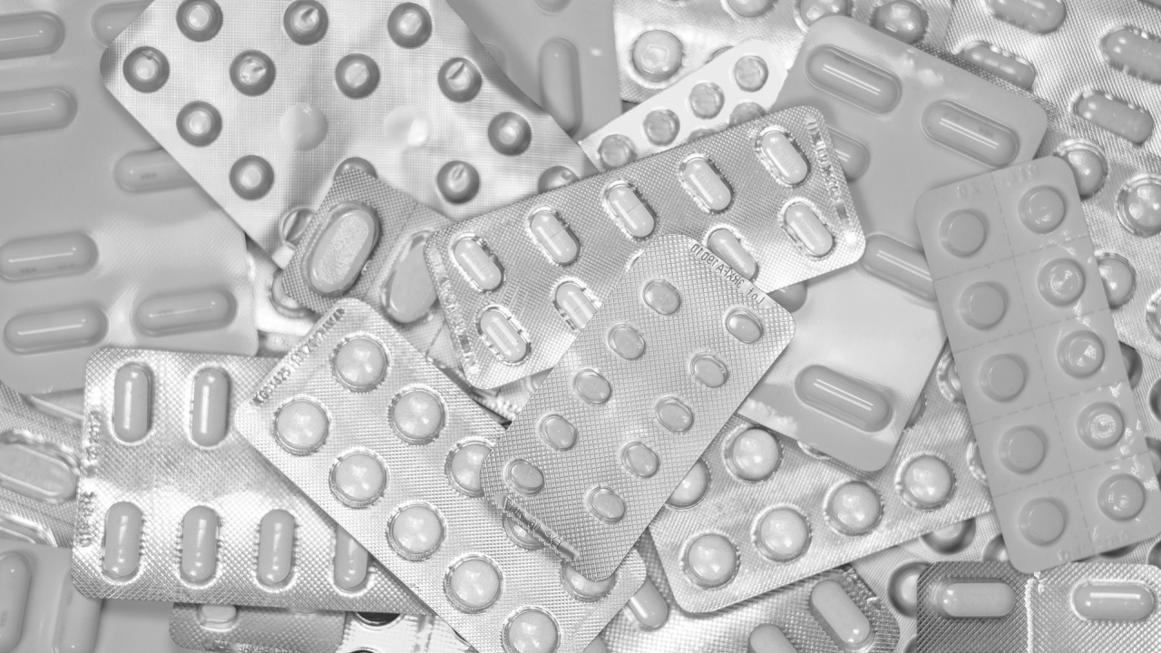 Очакват се нови доставки на липсващи у нас антибиотици и антивирусни препарати