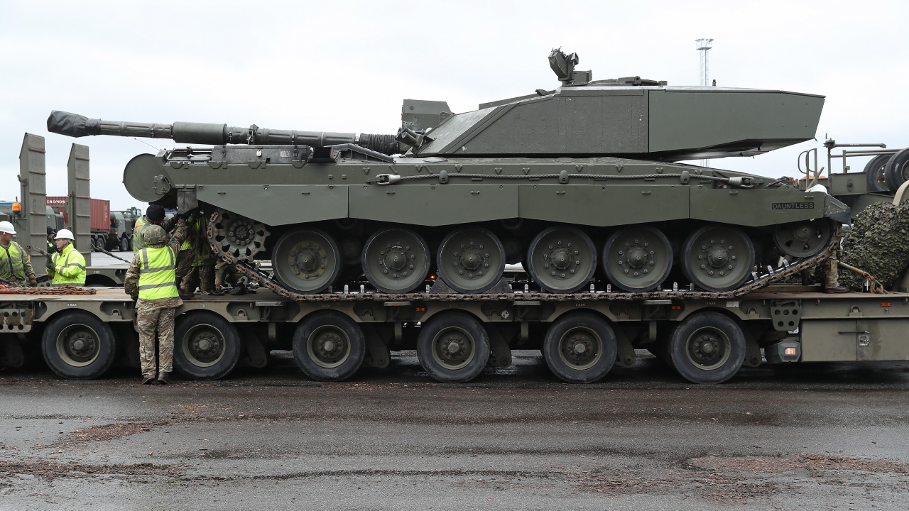 Кремъл каза днес, че танковете, които Великобритания възнамерява да даде