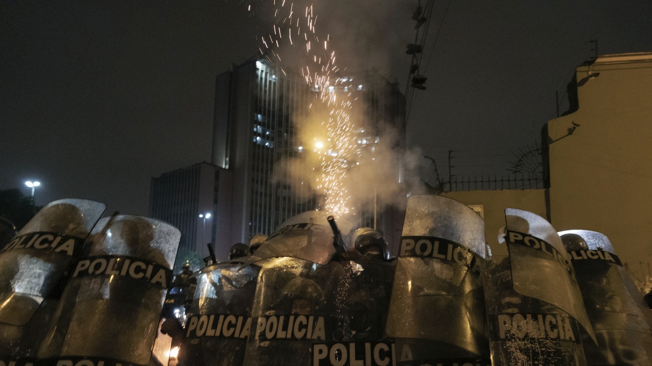 Размирици и протести разтърсват Латинска Америка, където се наблюдава намаляваща