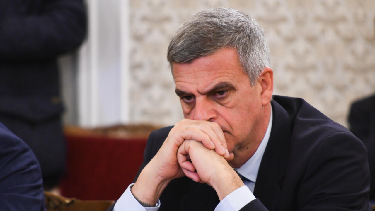 Янев за третия мандат: 12 депутати трудно щяха да бъдат чути от другите в НС