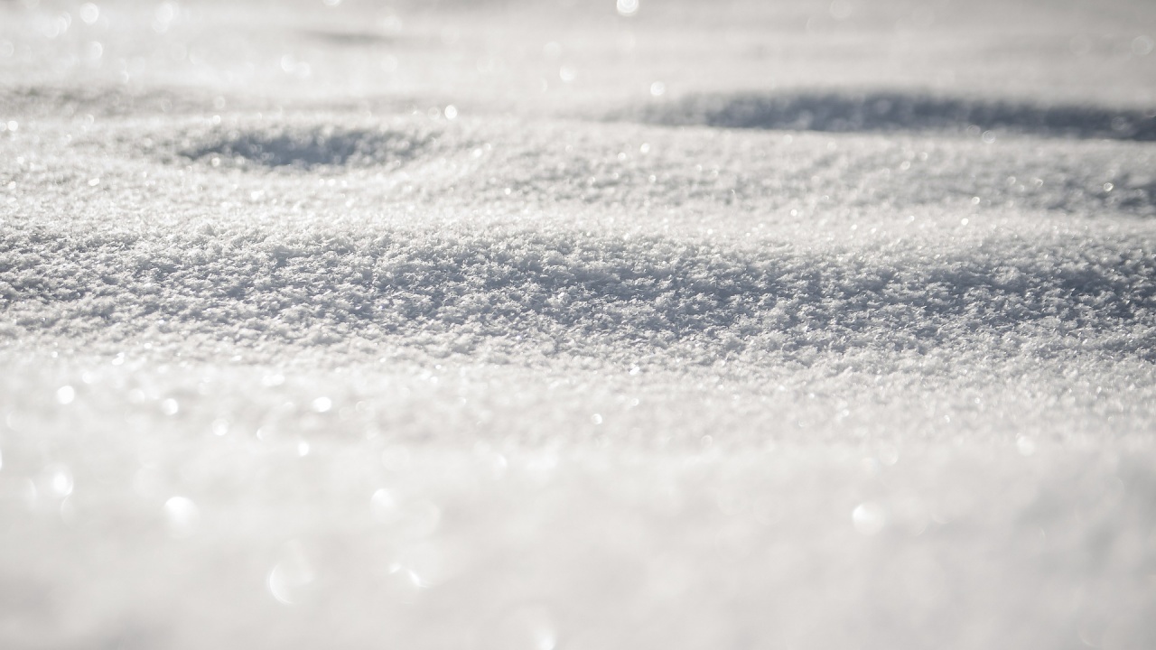 Метър и половина сняг натрупа по високите места в Анталия