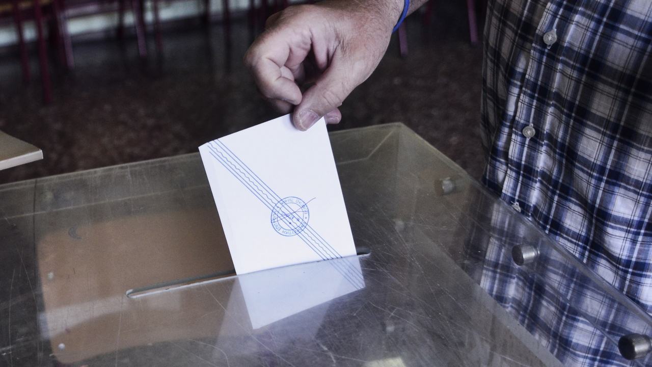 Словакия гласува на референдум за възможност за предсрочни избори
