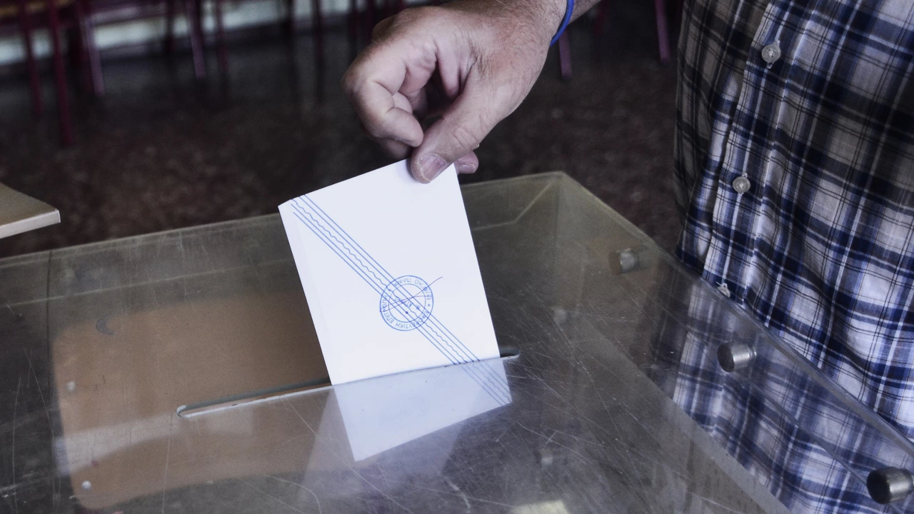 Около 4 5 милиона словашки граждани имат право да гласуват днес