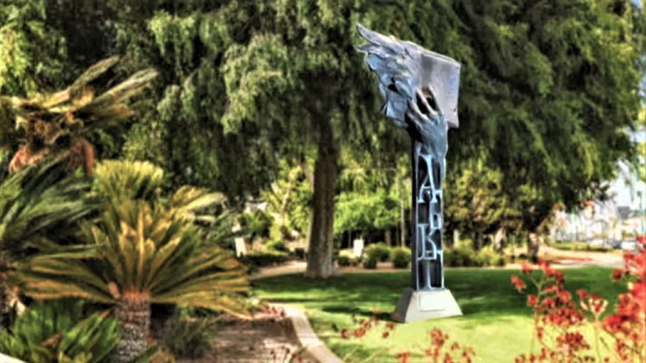 Вдигат паметник на кирилицата в Лос Анджелис