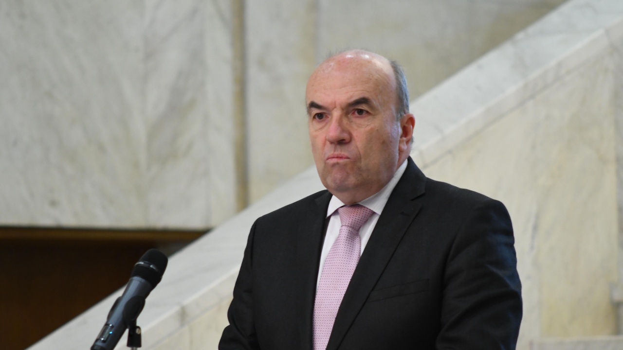 Министър Милков: Връщаме посланика ни в Скопие едва когато РСМ напредне в борбата с омразата