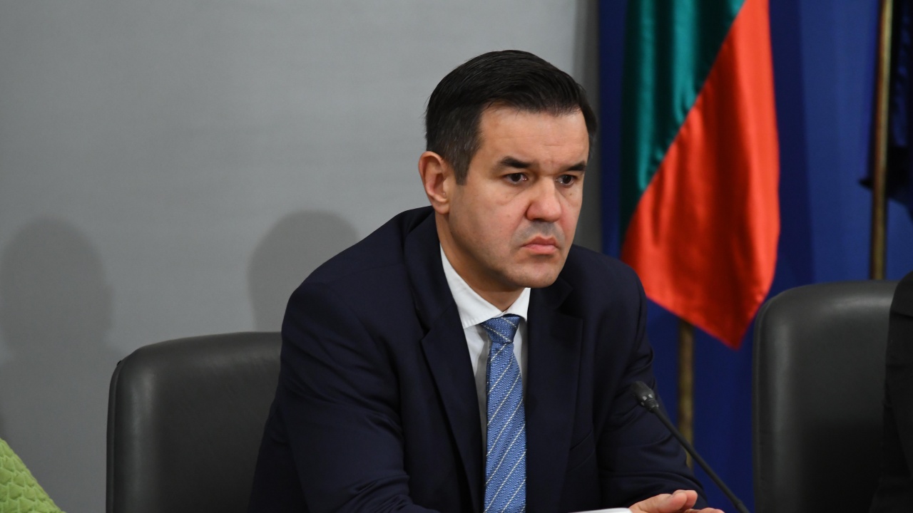 Министър Стоянов: Инфлацията в момента ще попречи на влизането ни в Еврозоната от 1 януари 2024 г.