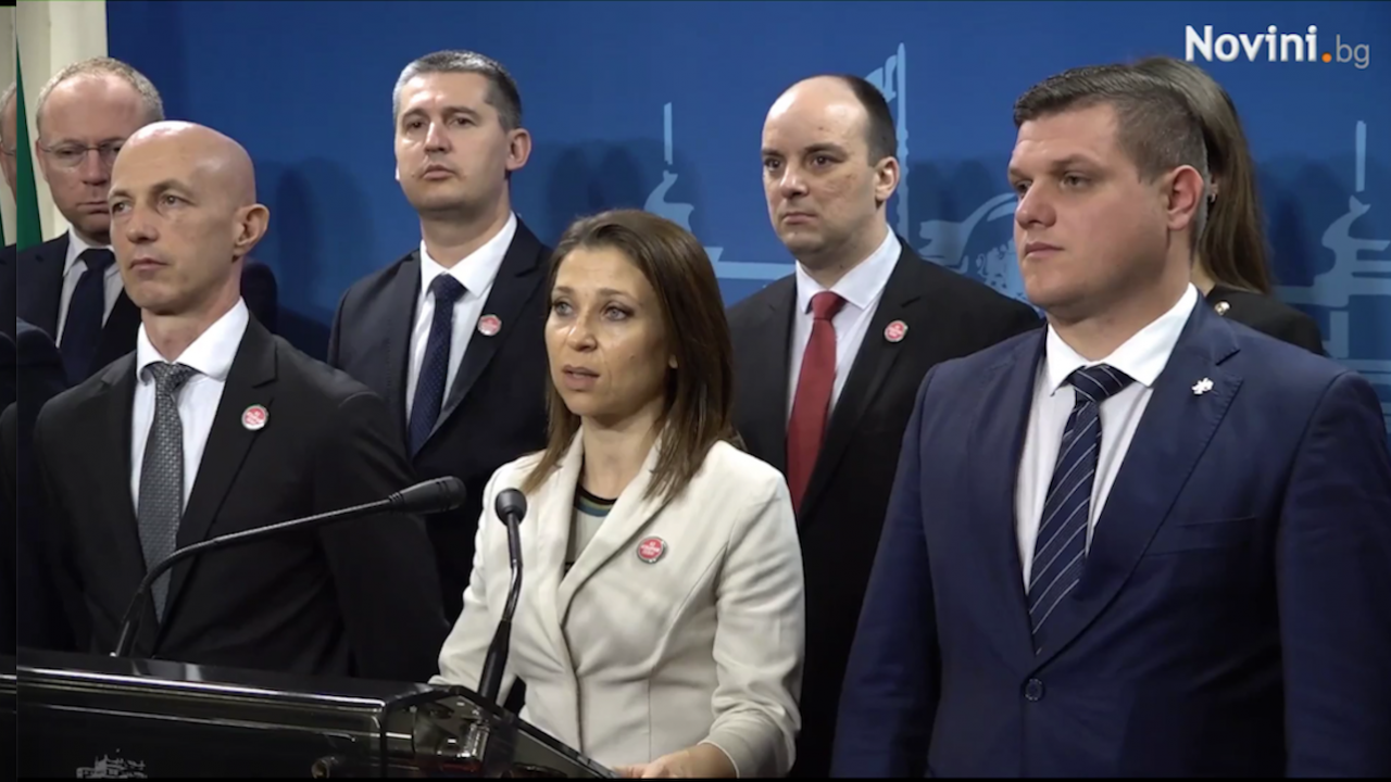 "Възраждане": Синдикатите да наблюдават Пеканов отблизо при преговорите за Плана за възстановяване