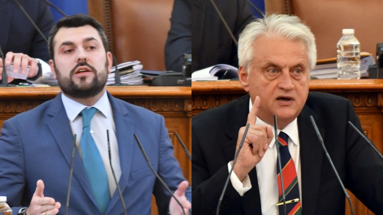 Георг Георгиев пита Бойко Рашков за "ч***джийски" период, "гумени ръчички" на парламентарната трибуна